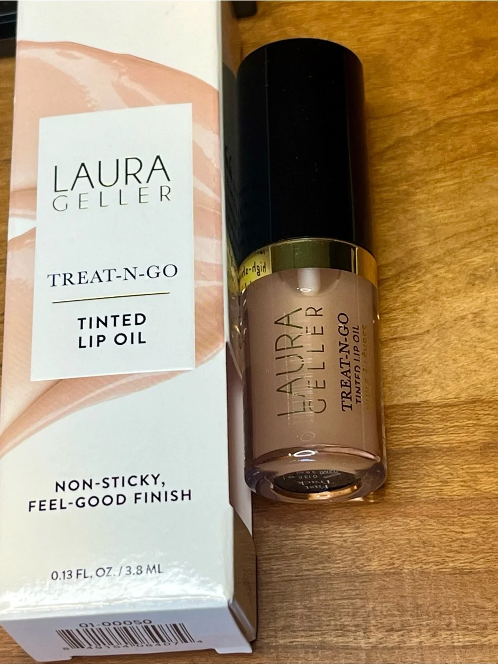 NEW Laura Geller Bundle: Gold Standard Eyeshadow Palette & Tinted Lip Oil